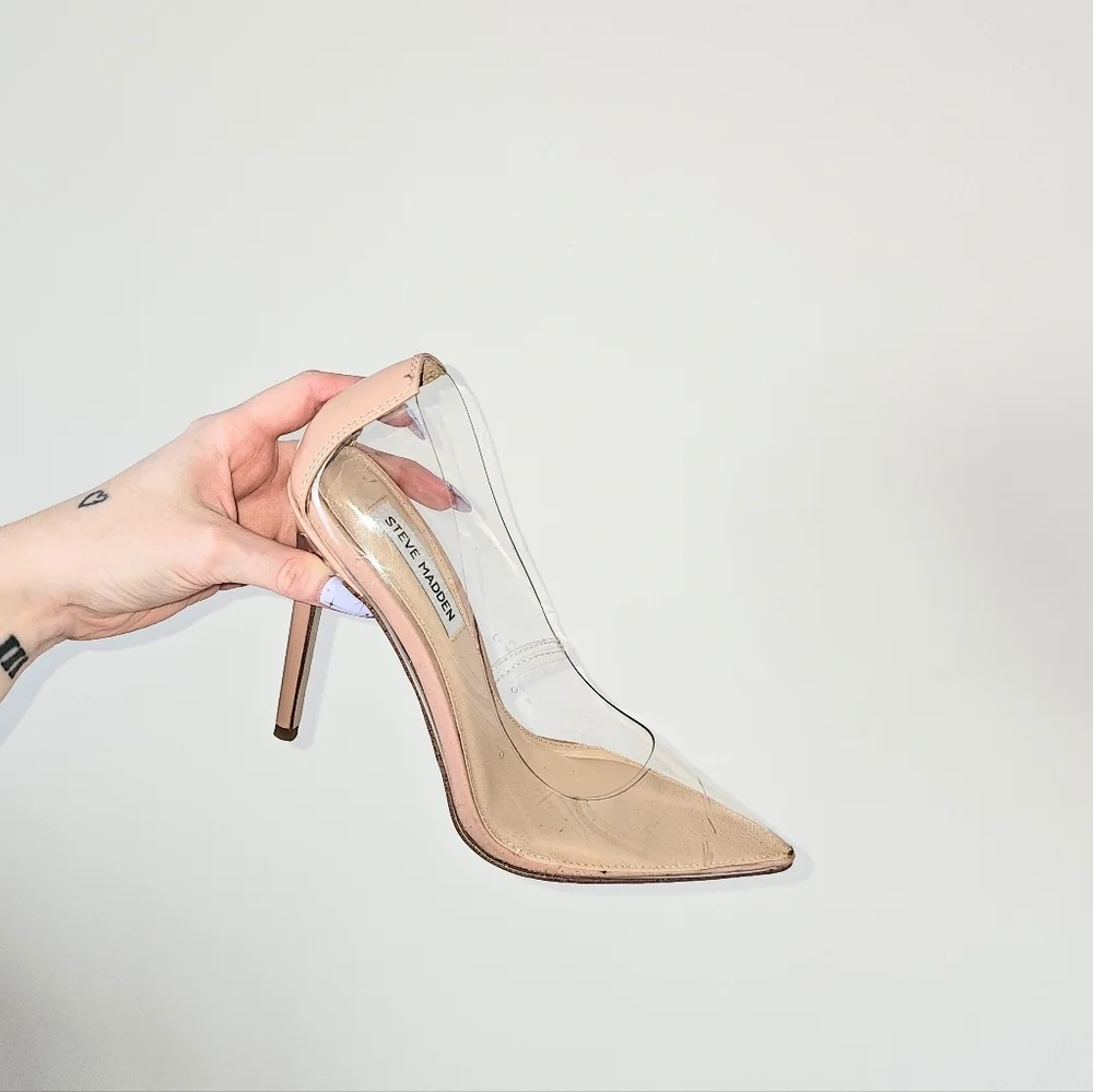 Steve Madden monica Clear and Nude Heels Size 7 glass slippers Cinderella - Picture 2 of 6
